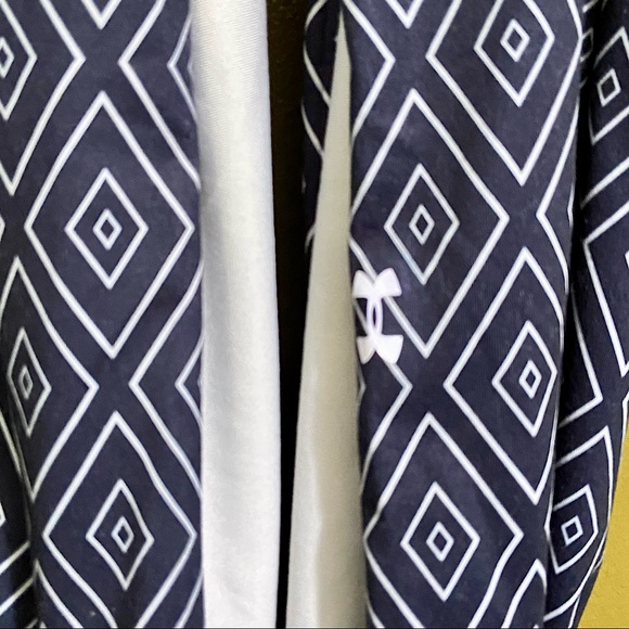 Under Armour Reversible Infinity Scarf - Picture 5 of 9